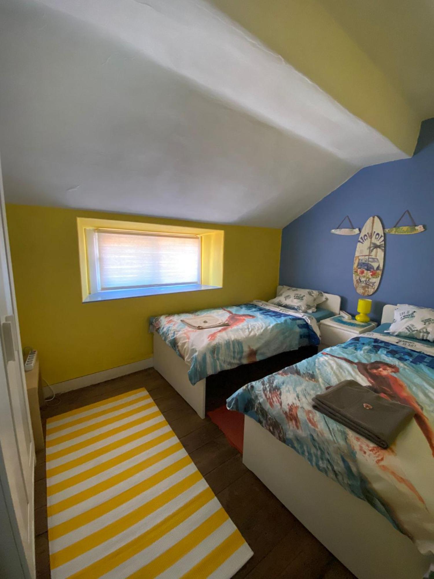 The Paintshop Hostel Figueira da Foz Exterior photo